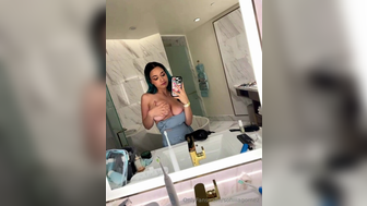 Sofiiiagomez Mirror Selfie Showing Her Nude Squeezed Tits Ppv Video