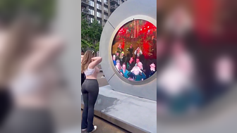 Girl Nude boobs Flashed The Portal In New York And Dublin video