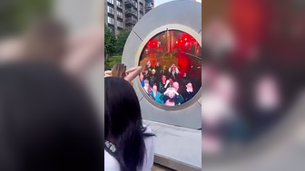 Girl Nude boobs Flashed The Portal In New York And Dublin video