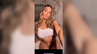 Lyna Perez Stripteasing And Stripping Nude Nipples While Sucking Banana Onlyfans Video