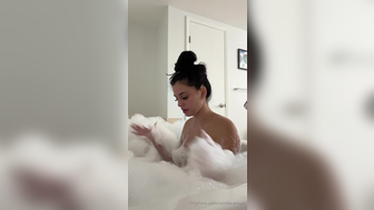 Camilla Araujo Bathtub Masturbating Pussy With Shower Tap Onlyfans Leak