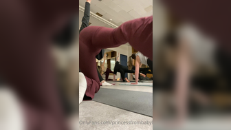 Princessfrombabylon Doing Yoga Flashing Her Cameltoe Onlyfans Leaked Video