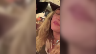 Miley Cyrus Nude Nipple Slipped On A Tiktok While Singing Old Town Road